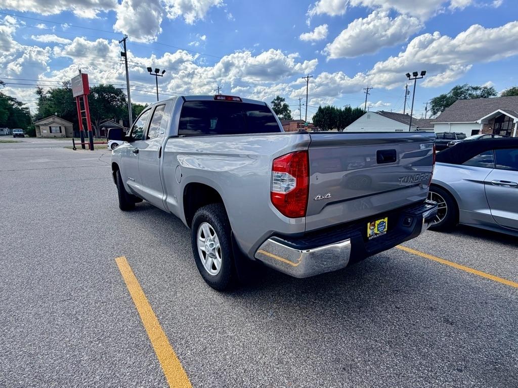 Toyota Tundra  2015