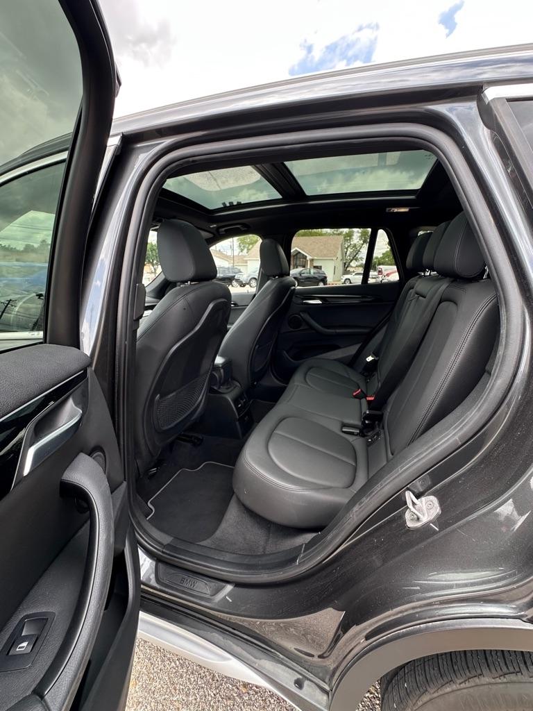 BMW X1  2021