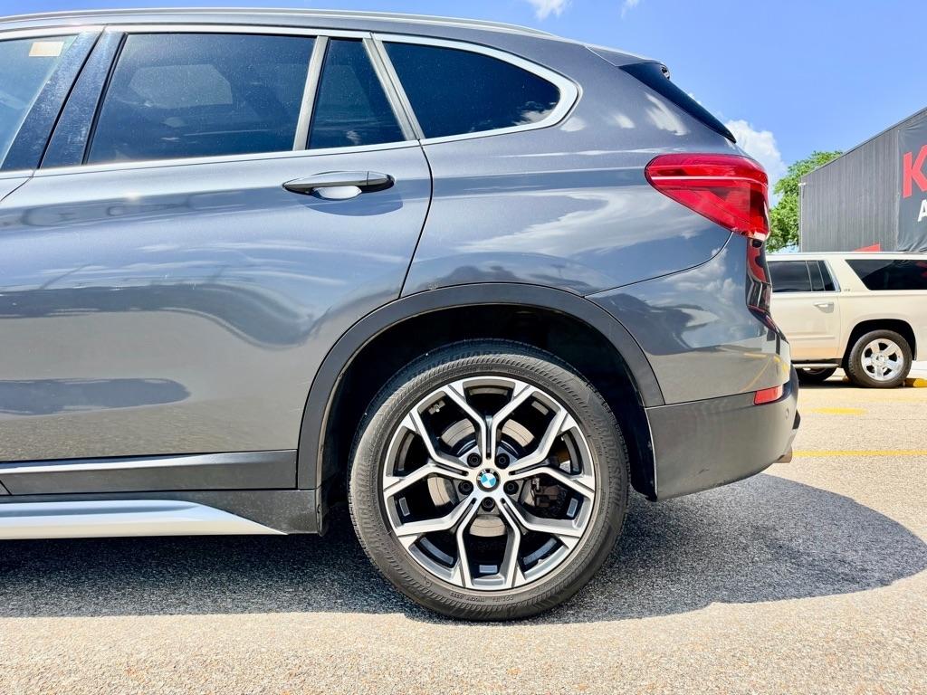 BMW X1  2021
