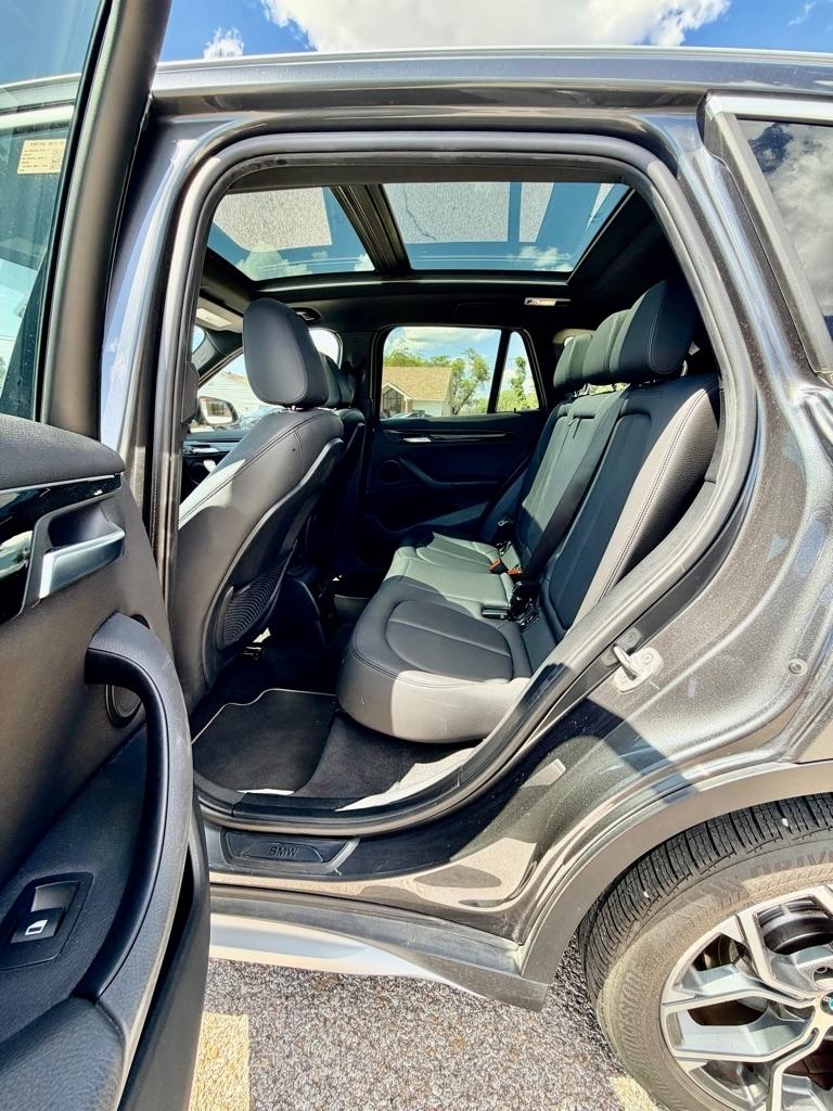 BMW X1  2021