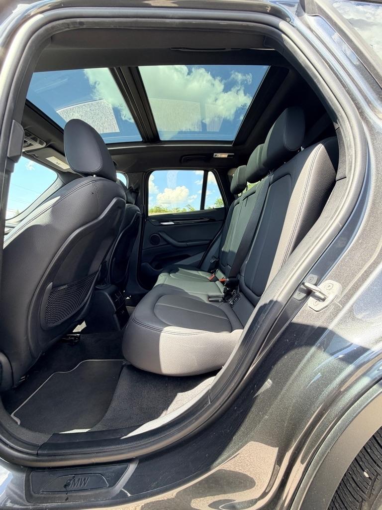 BMW X1  2021
