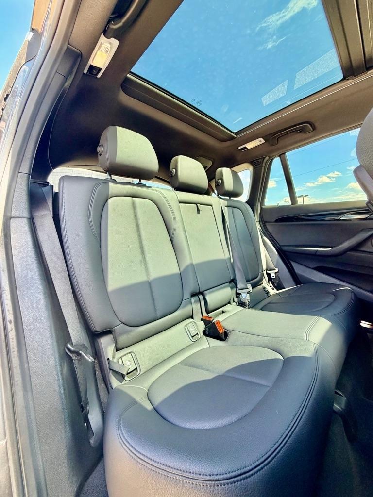BMW X1  2021