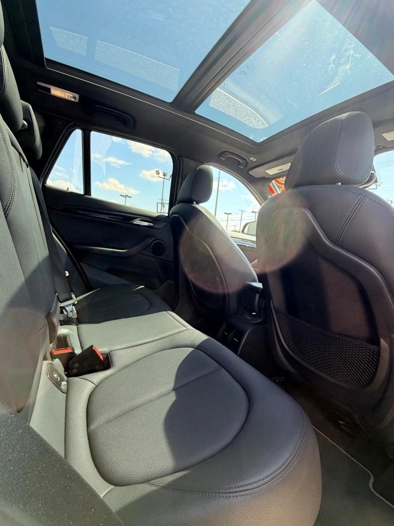 BMW X1  2021