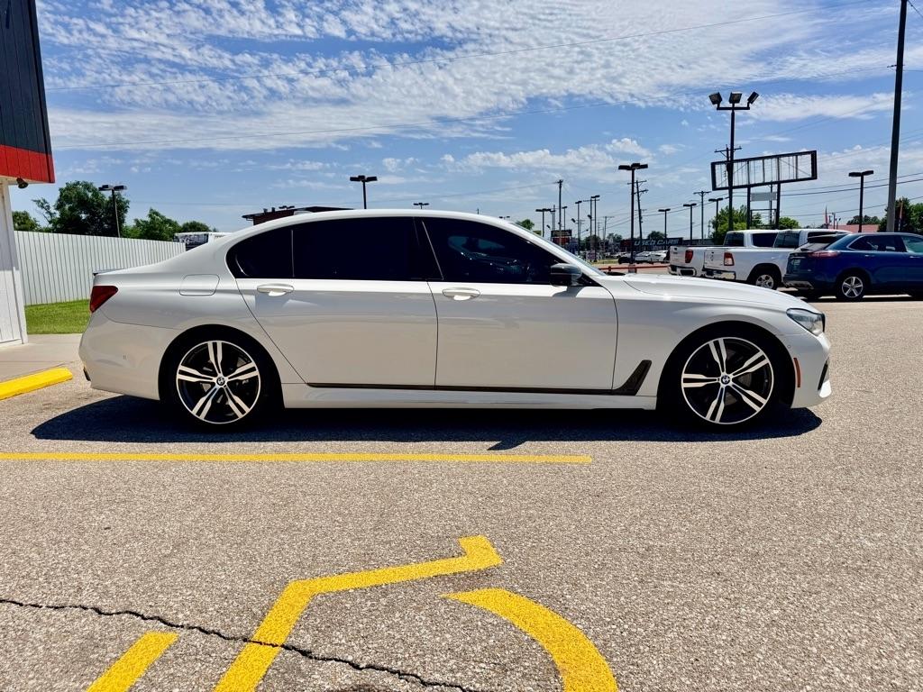 BMW 7-Series  2016