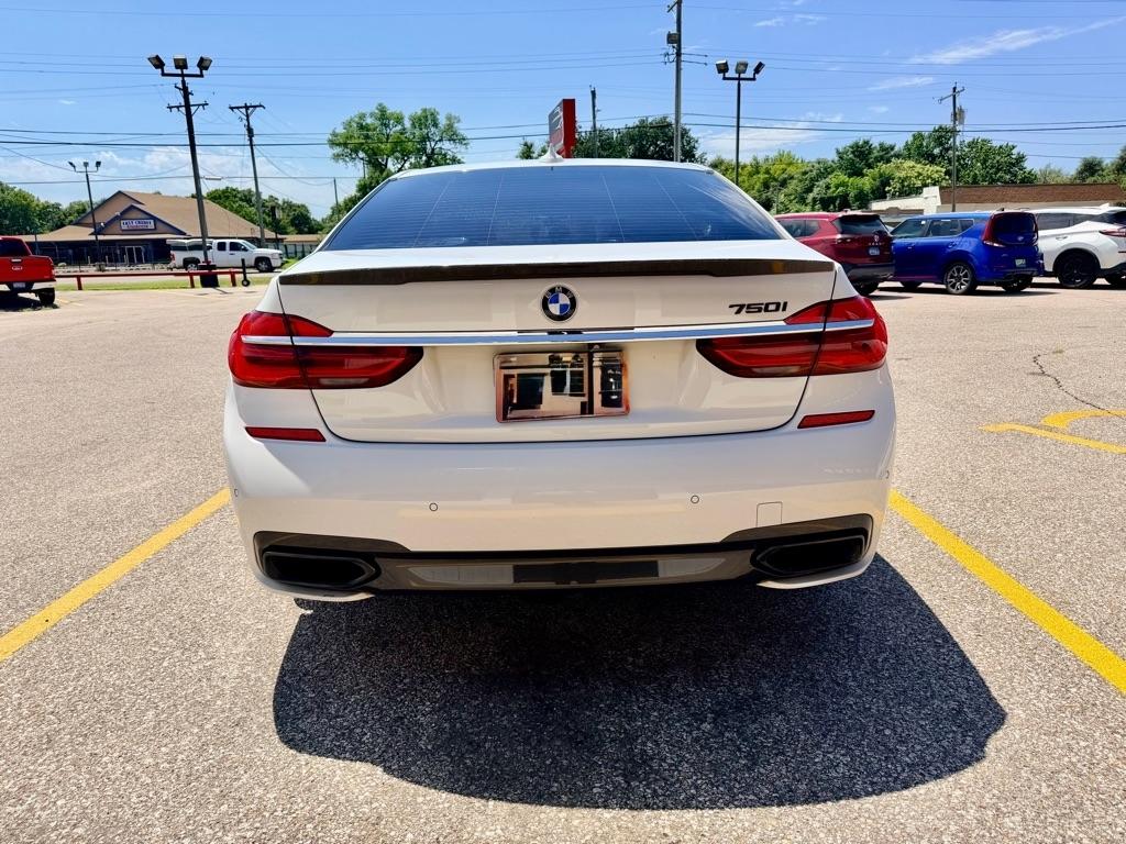 BMW 7-Series  2016