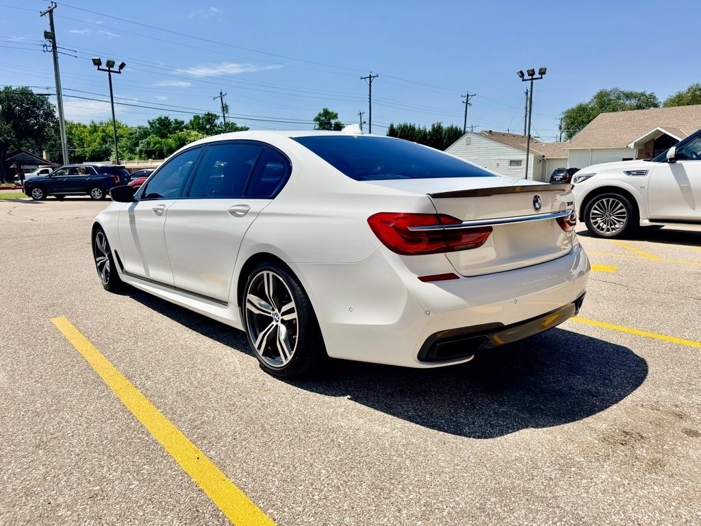 BMW 7-Series  2016