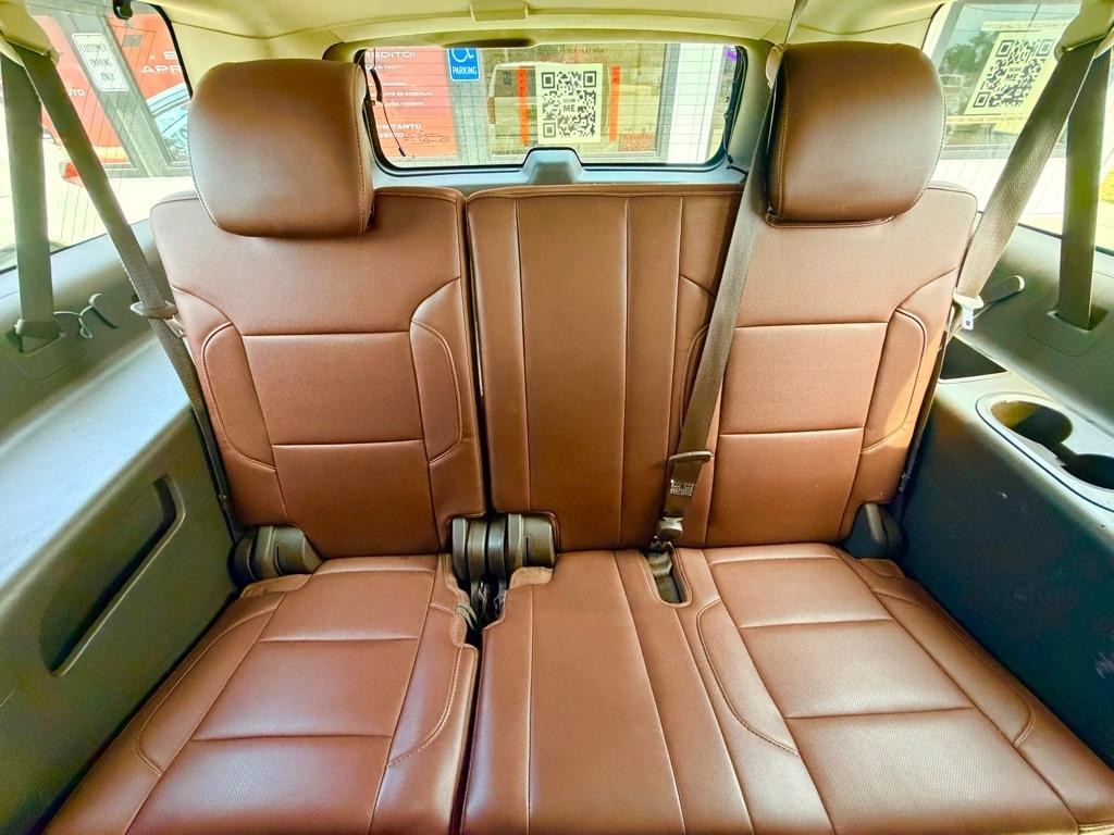 Chevrolet Suburban  2015