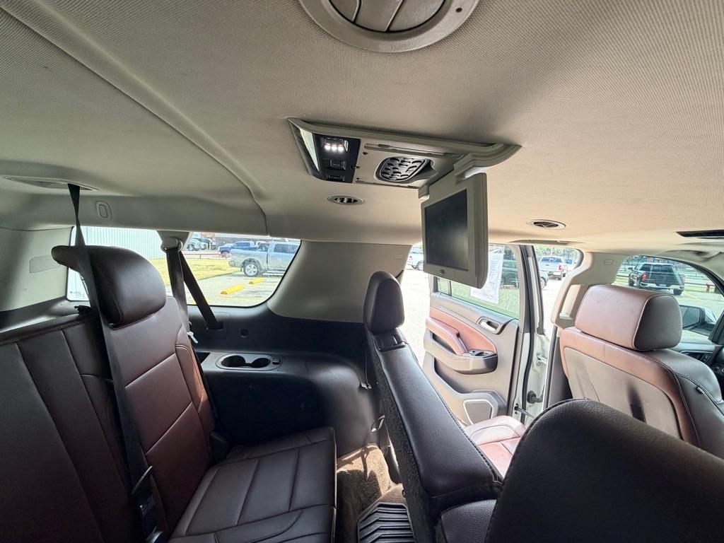 Chevrolet Suburban  2015