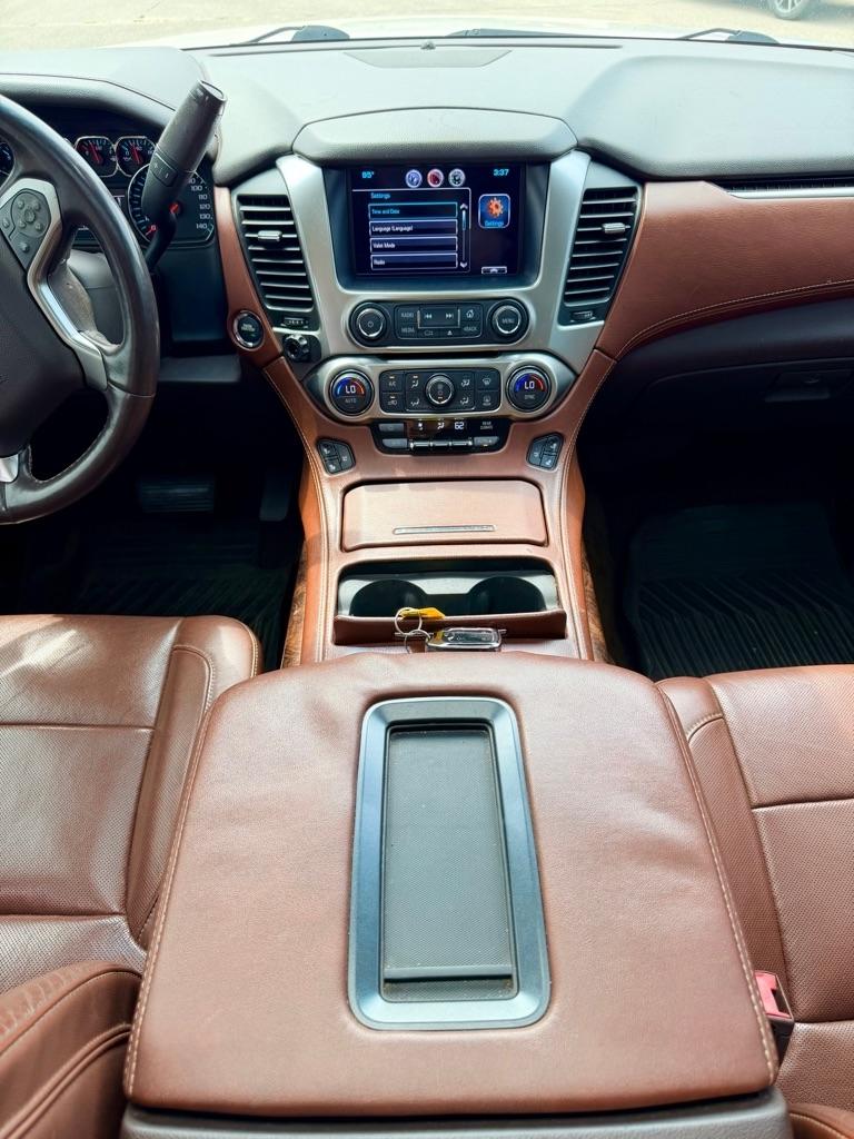 Chevrolet Suburban  2015