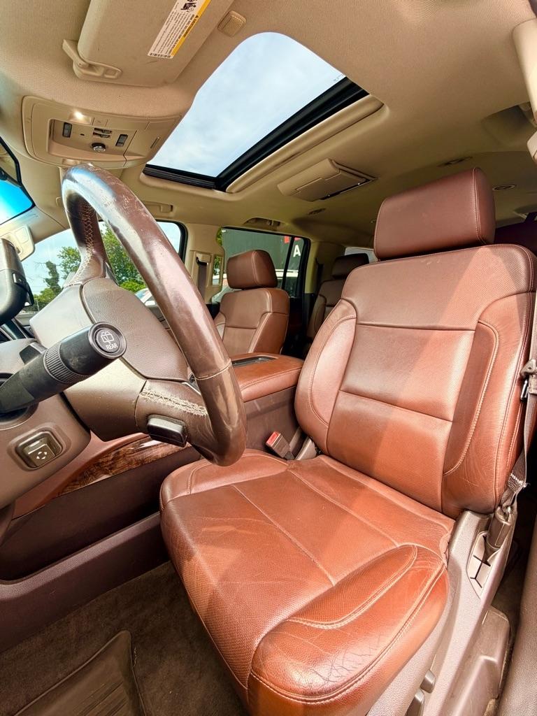 Chevrolet Suburban  2015