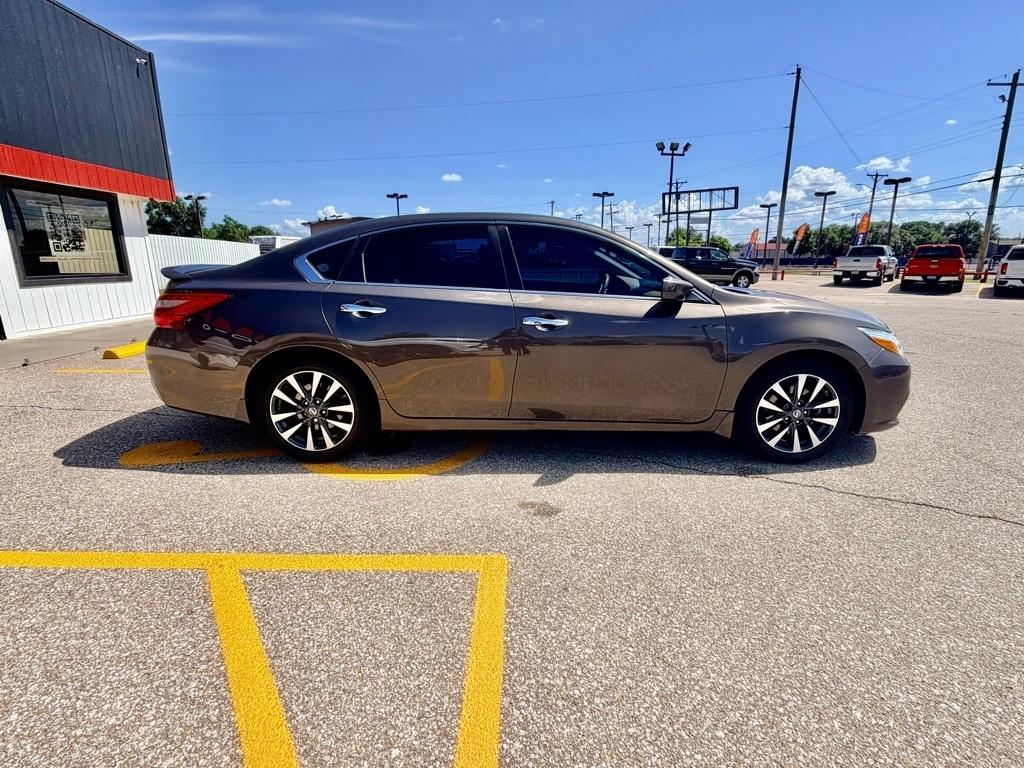 Nissan Altima  2017