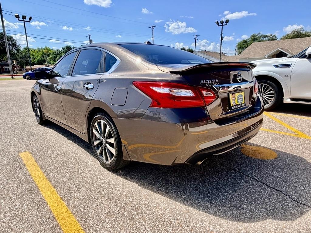Nissan Altima  2017