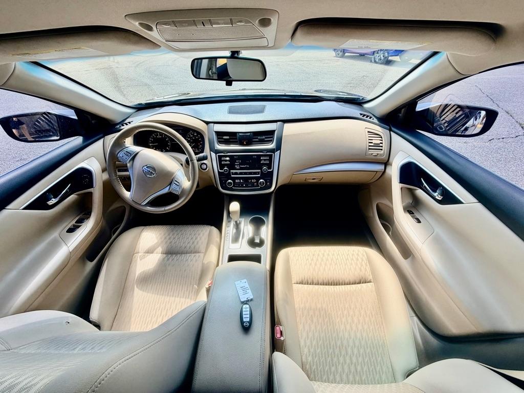 Nissan Altima  2017