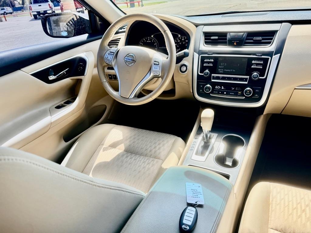 Nissan Altima  2017