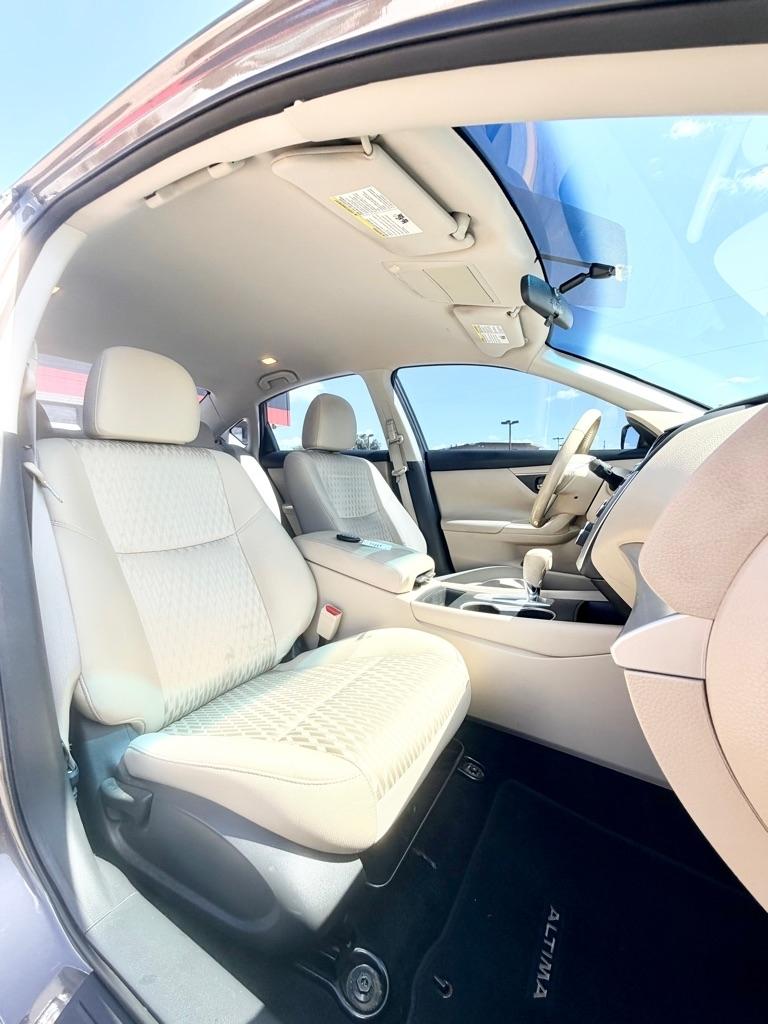 Nissan Altima  2017