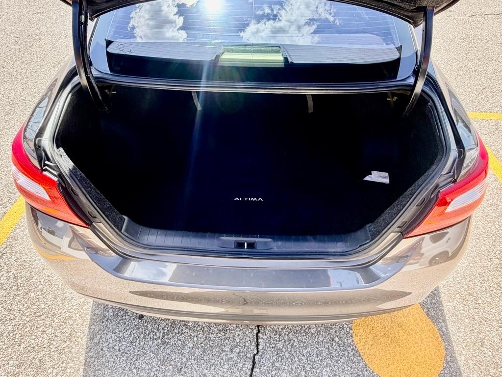 Nissan Altima  2017