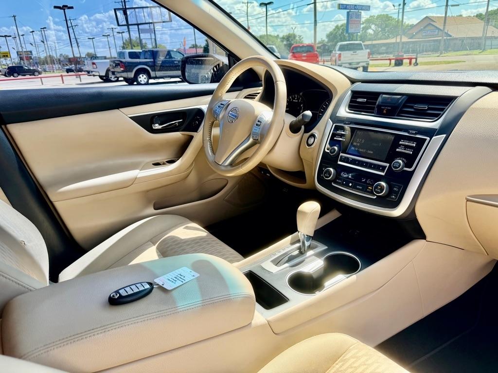 Nissan Altima  2017