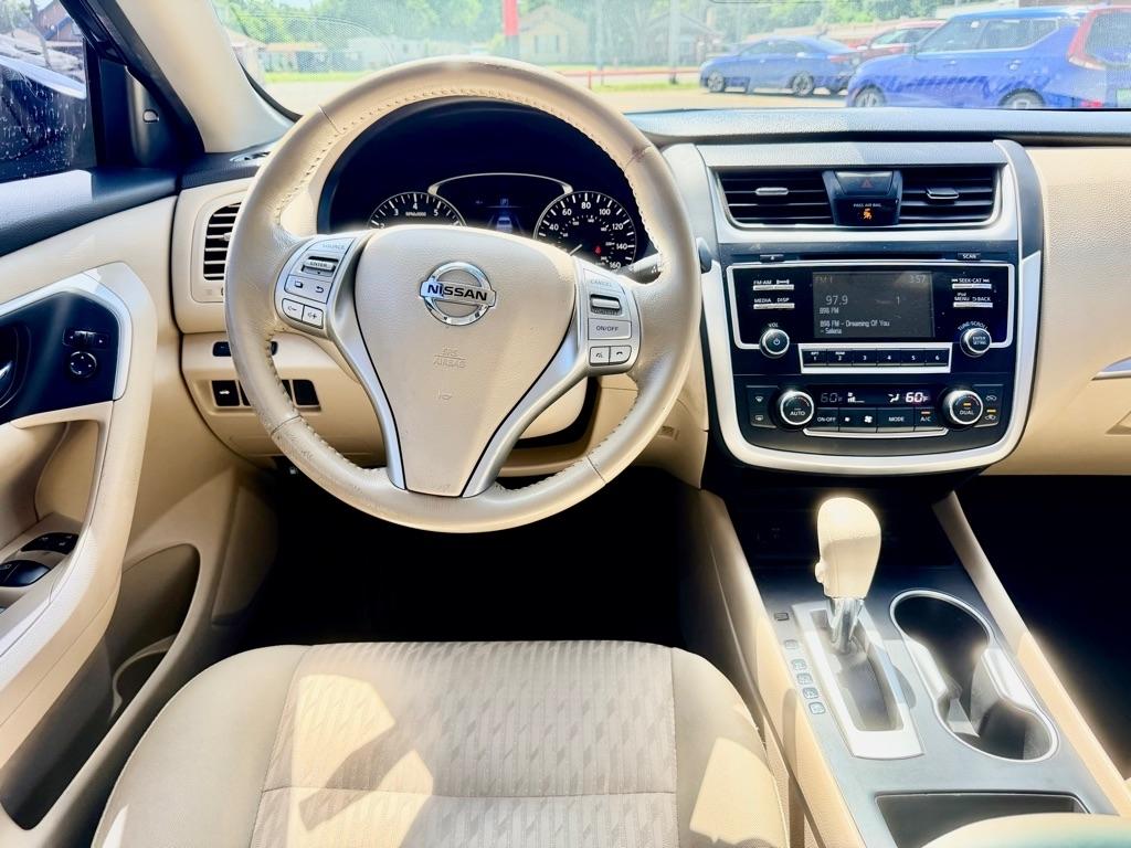 Nissan Altima  2017