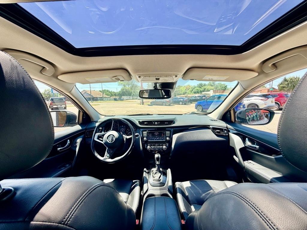 Nissan Rogue Sport  2021