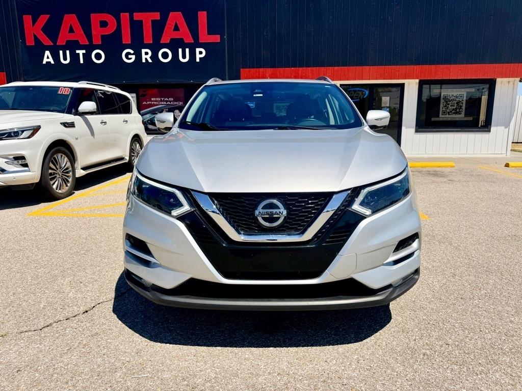 Nissan Rogue Sport  2021