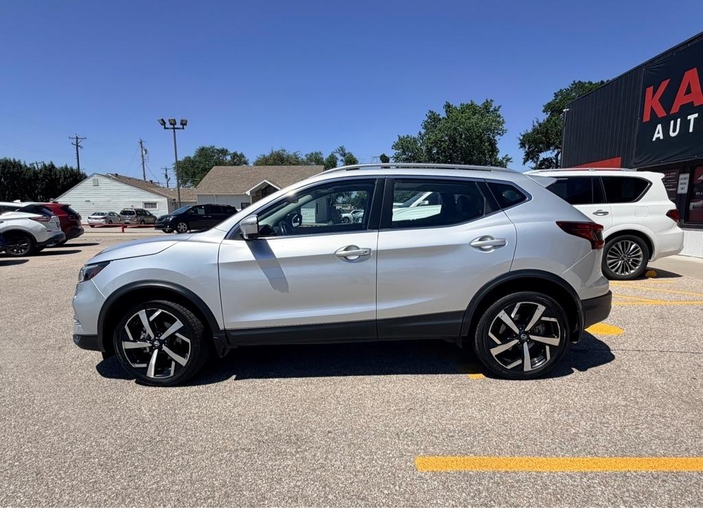 Nissan Rogue Sport  2021