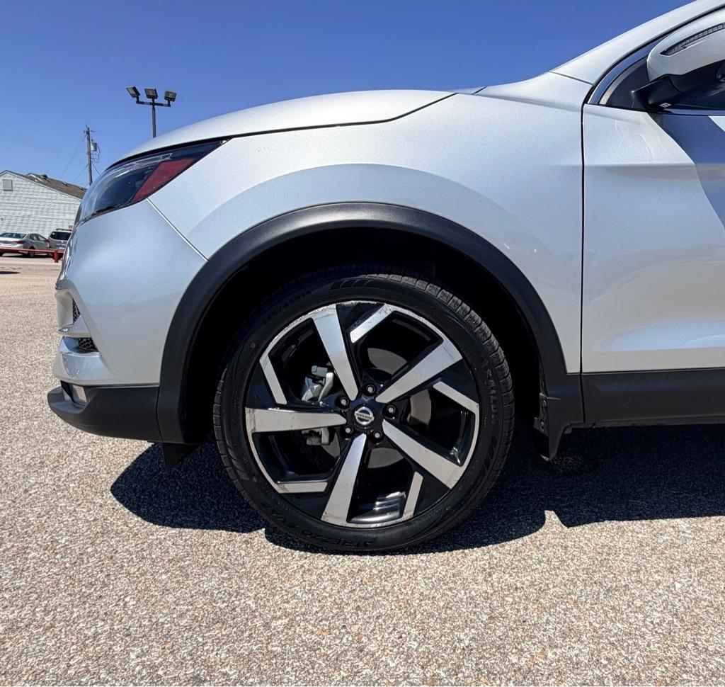 Nissan Rogue Sport  2021