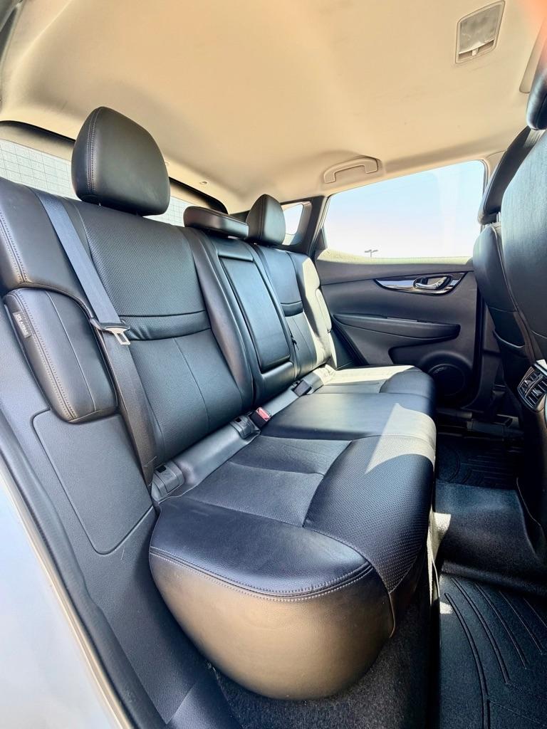 Nissan Rogue Sport  2021