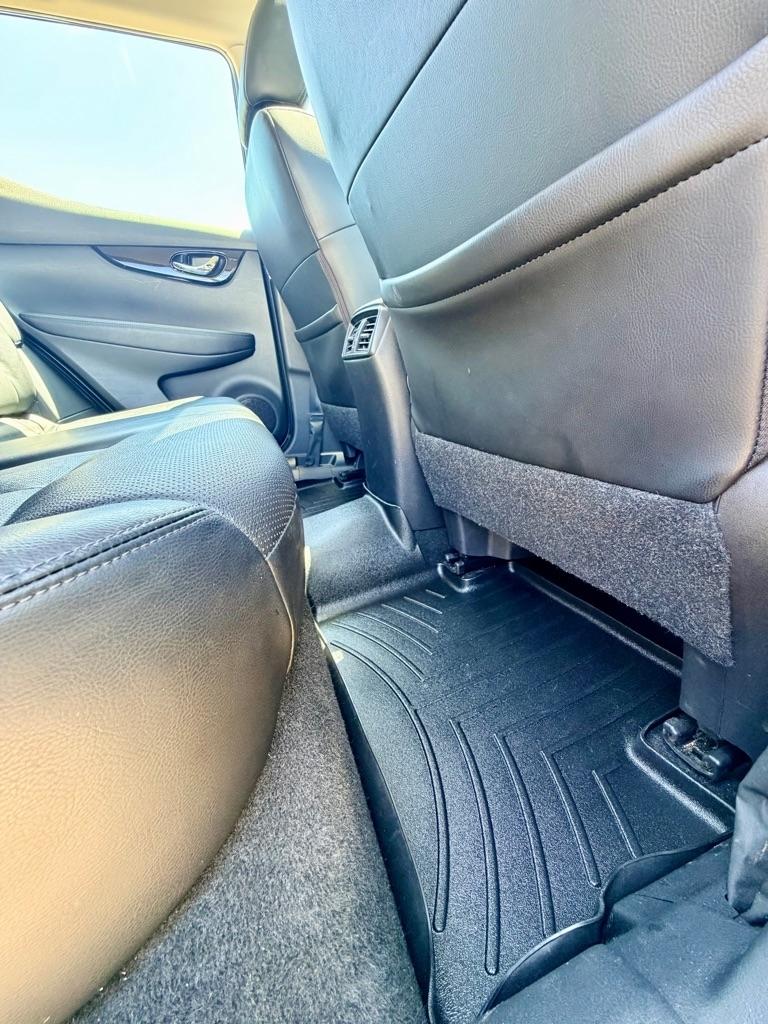 Nissan Rogue Sport  2021