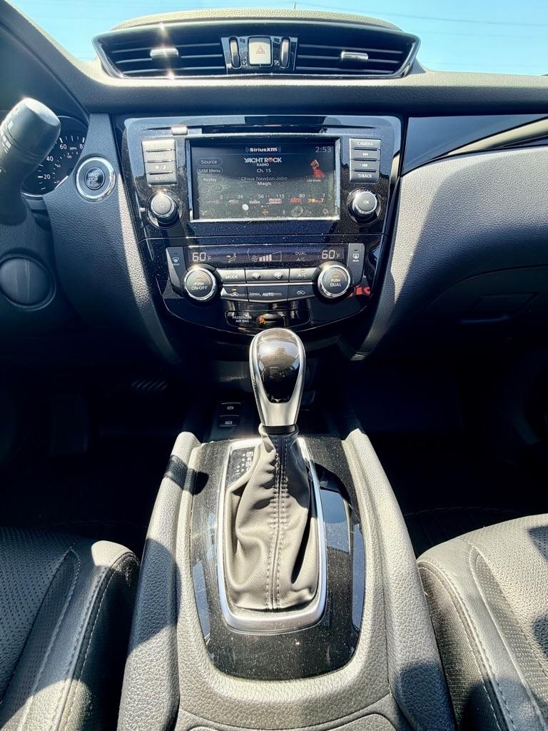Nissan Rogue Sport  2021