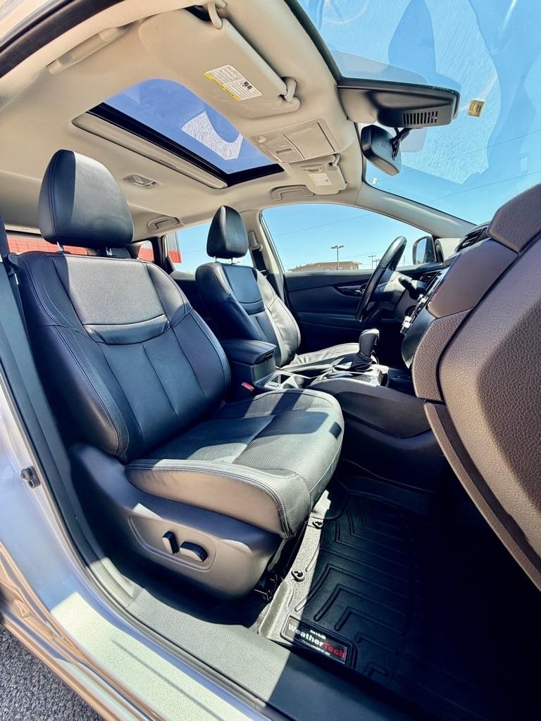 Nissan Rogue Sport  2021