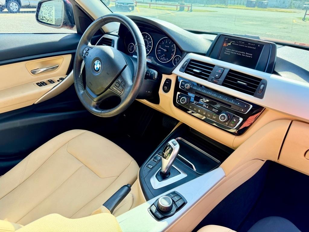 BMW 3-Series  2017