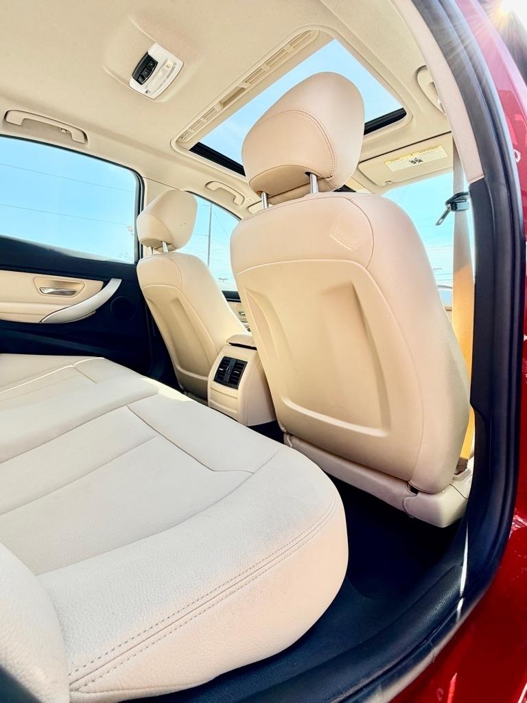 BMW 3-Series  2017