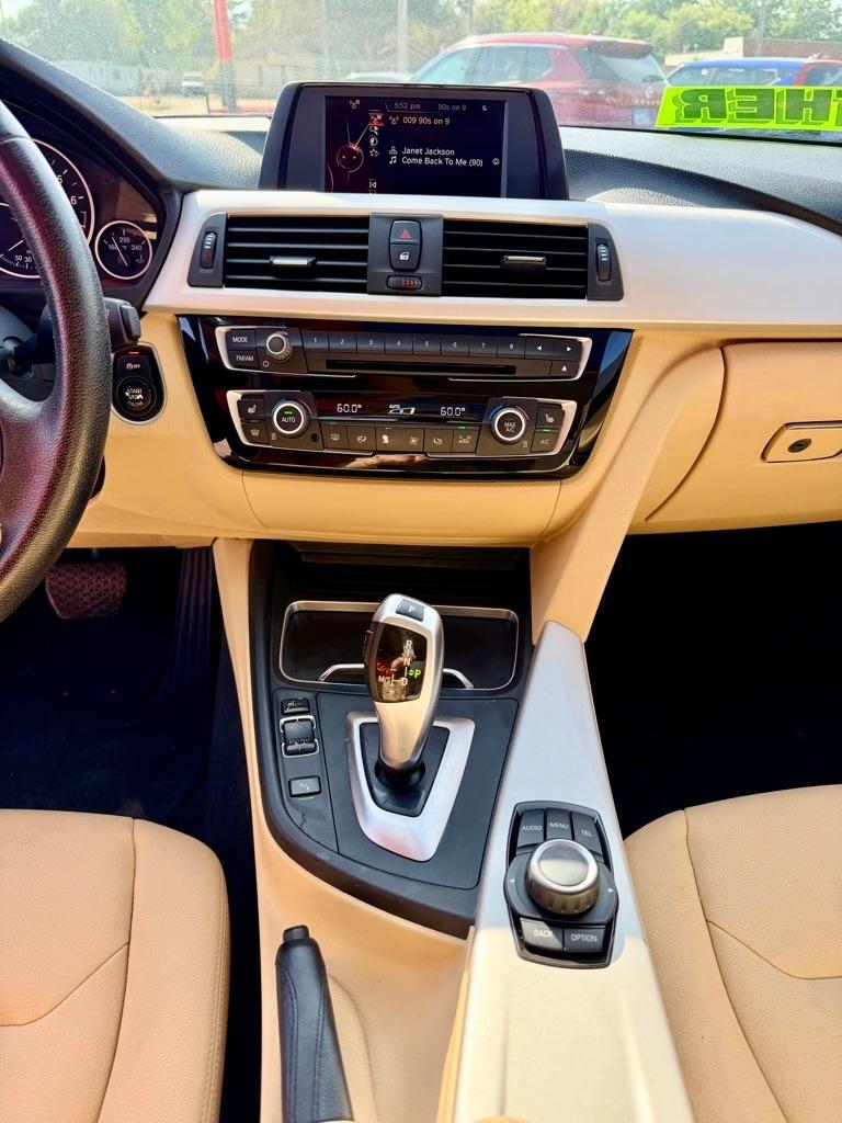 BMW 3-Series  2017