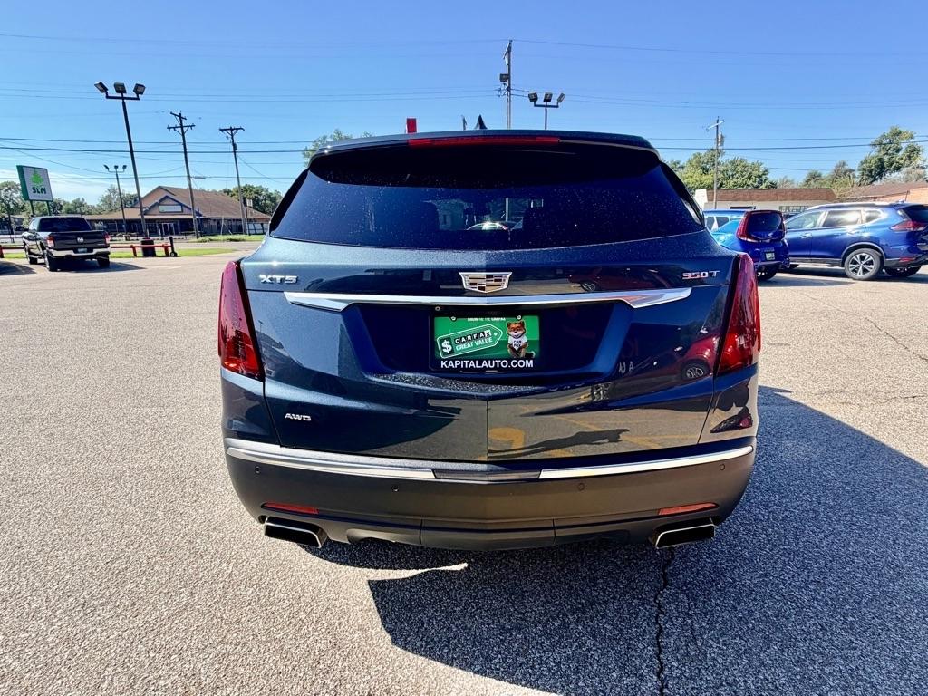 Cadillac XT5  2021