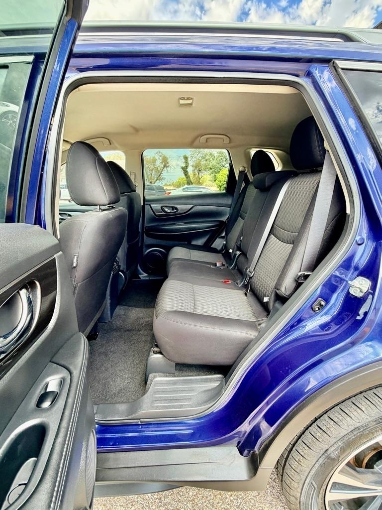 Nissan Rogue  2020
