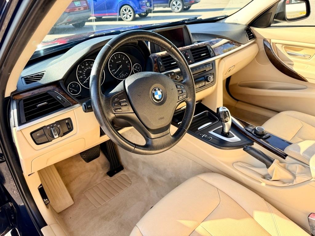 BMW 3-Series  2013