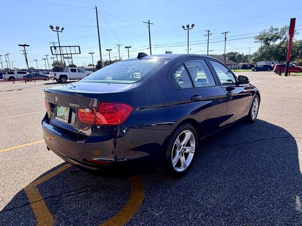 BMW 3-Series  2013