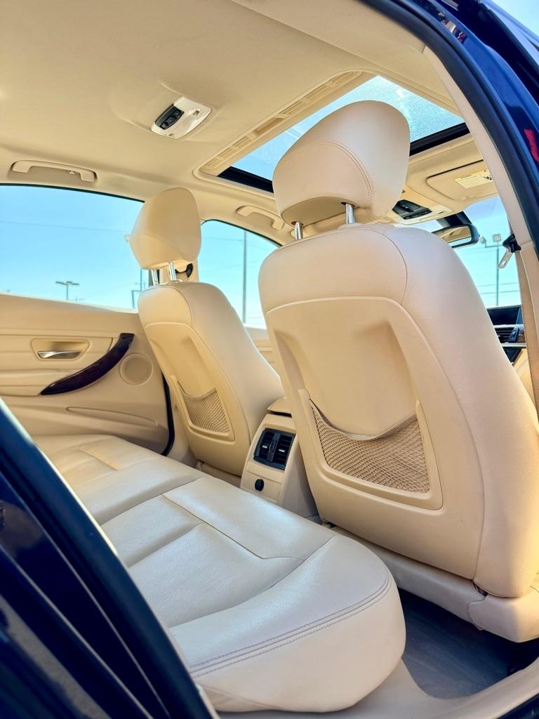 BMW 3-Series  2013