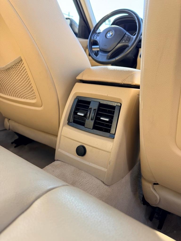 BMW 3-Series  2013