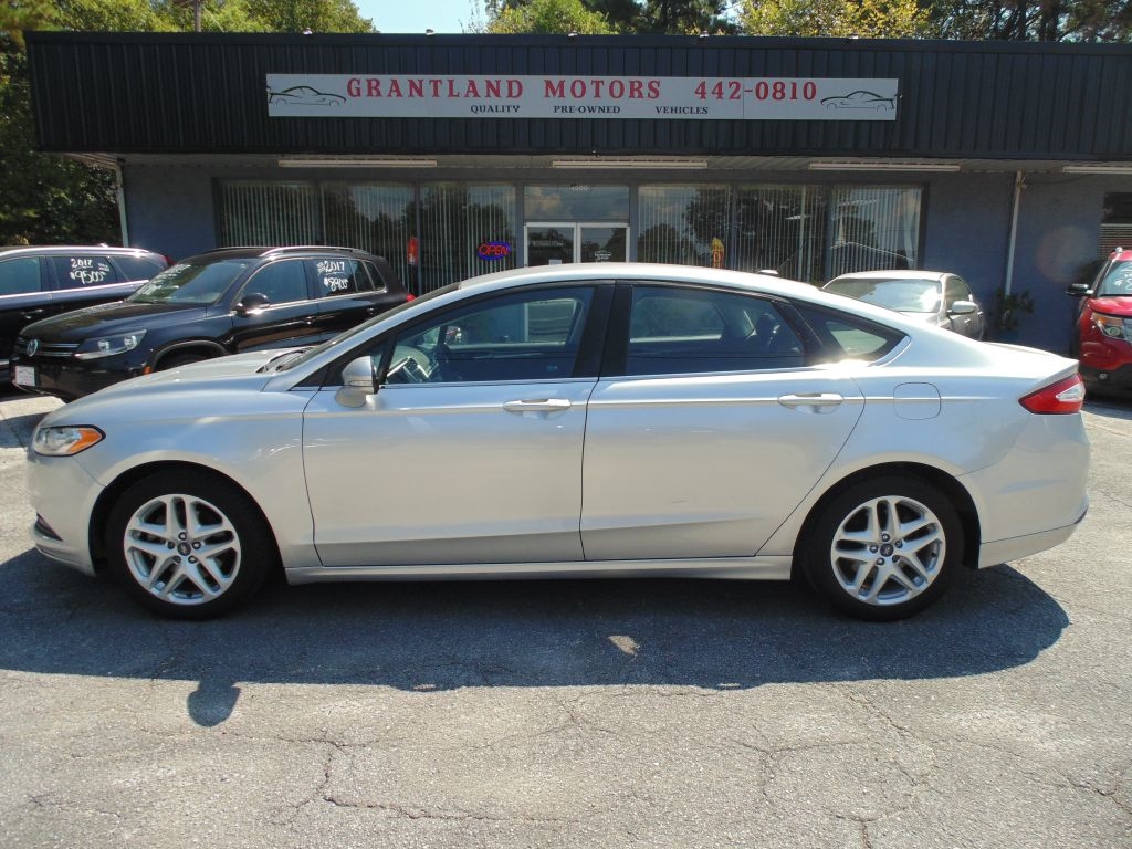 2015 Ford Fusion SE