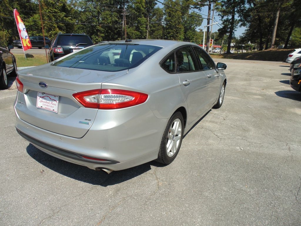Ford Fusion SE 2015