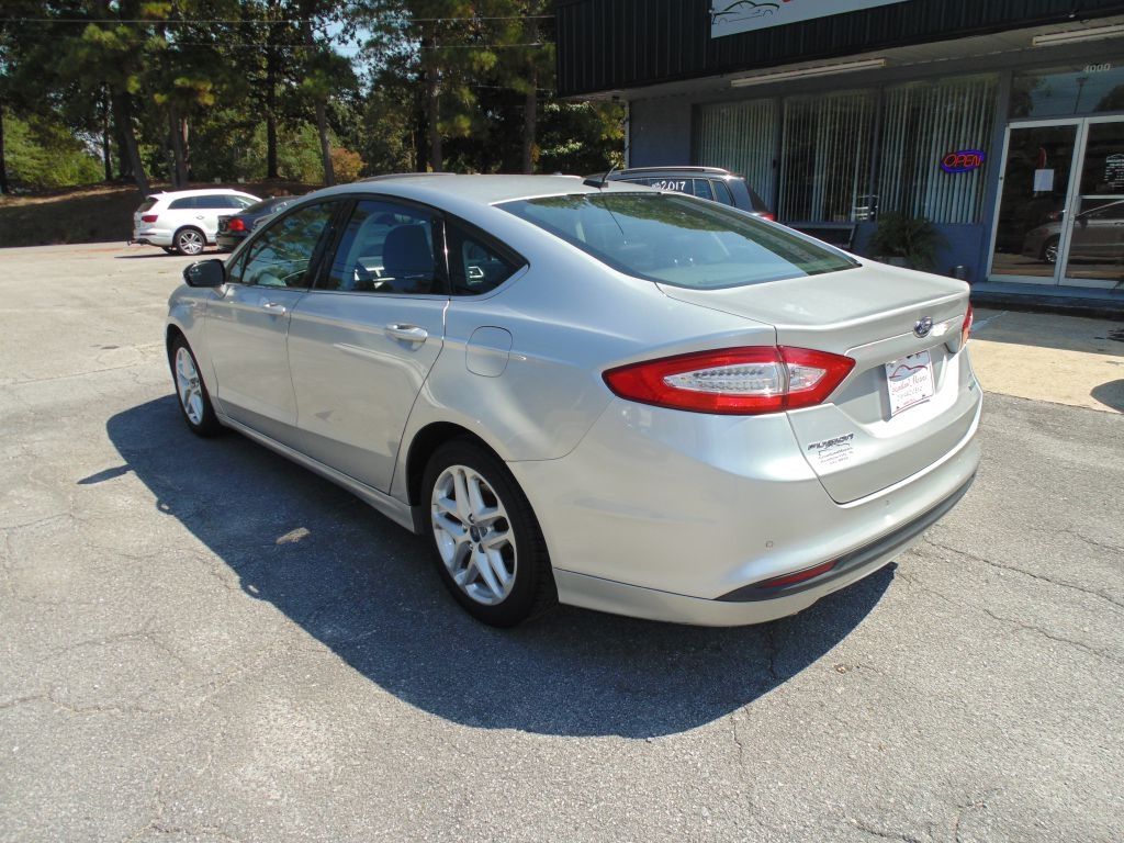 Ford Fusion SE 2015