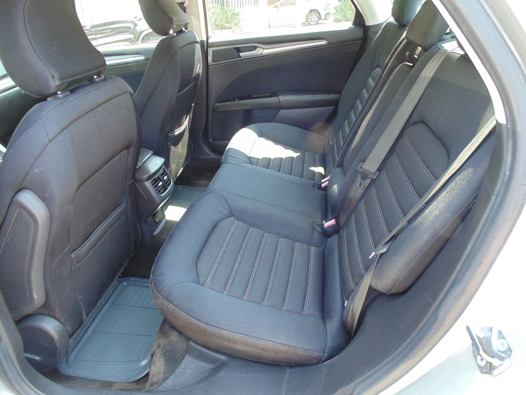 Ford Fusion SE 2015