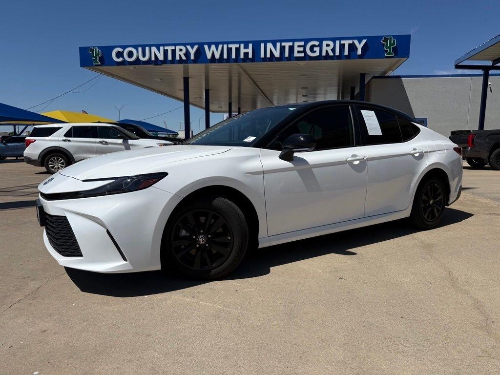 2025 Toyota Camry Hybrid LE