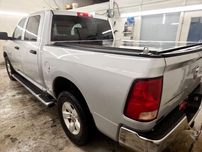 RAM 1500 4WD Crew Cab 140.5" Tradesman 2014