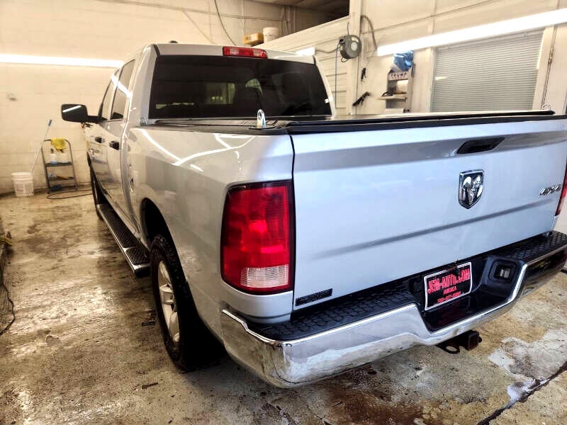 RAM 1500 4WD Crew Cab 140.5" Tradesman 2014