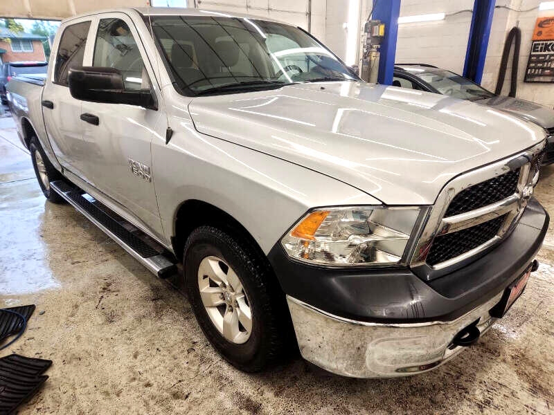 RAM 1500 4WD Crew Cab 140.5" Tradesman 2014