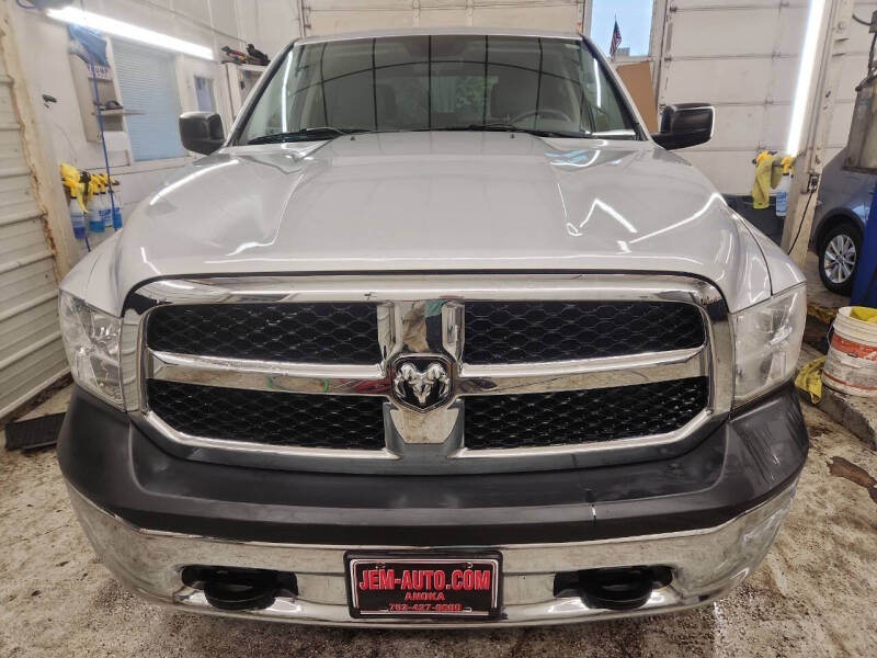 RAM 1500 4WD Crew Cab 140.5" Tradesman 2014