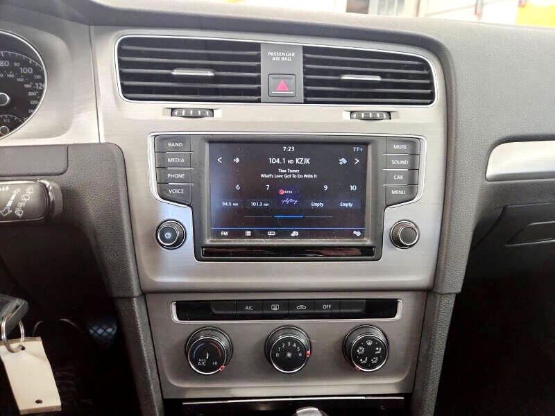 Volkswagen Golf SportWagen  2017