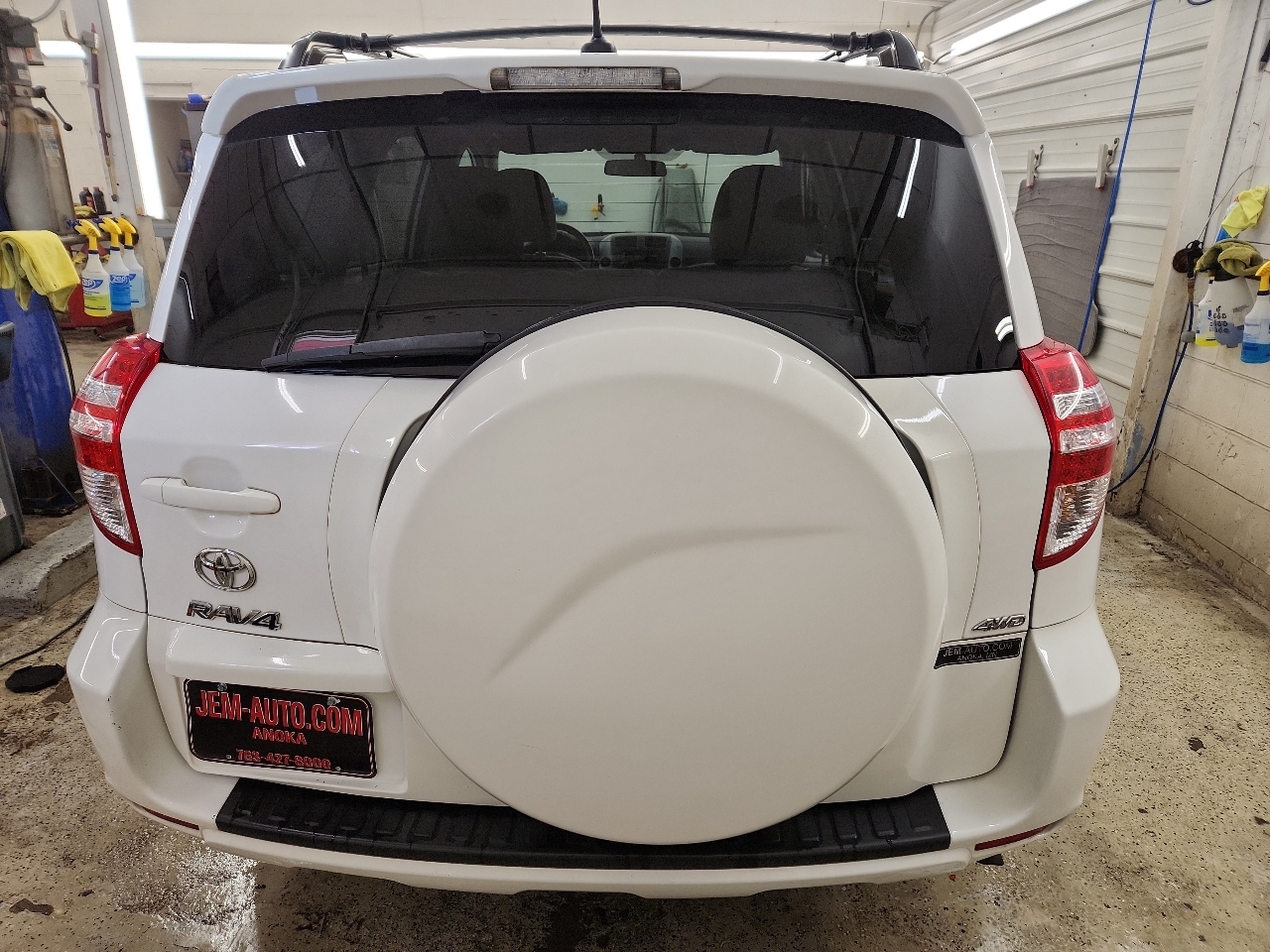 Toyota RAV4 Base I4 4WD 2012
